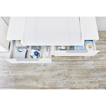 Startset 'Polar' extra breed, incl. wandplank
3 delen: ledikant, extra brede commode, wandplank