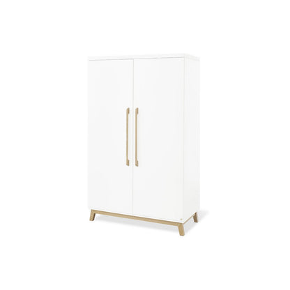 Kwekerij 'Riva' breed, incl. wandplank
4 delen: ledikant, brede commode, 2-deurs kledingkast, wandplank