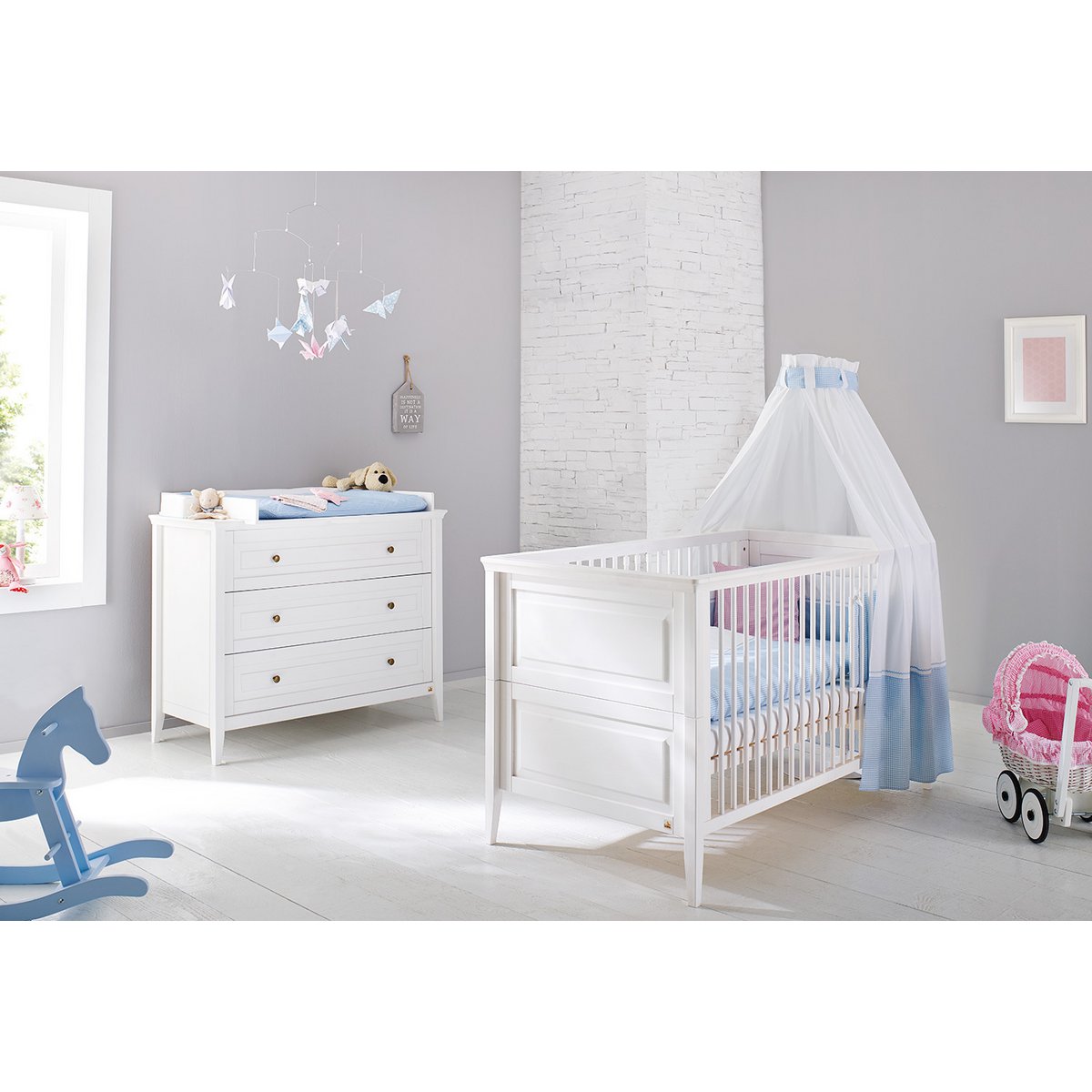 Startset 'Smilla' breed
2 delen: ledikant, brede commode