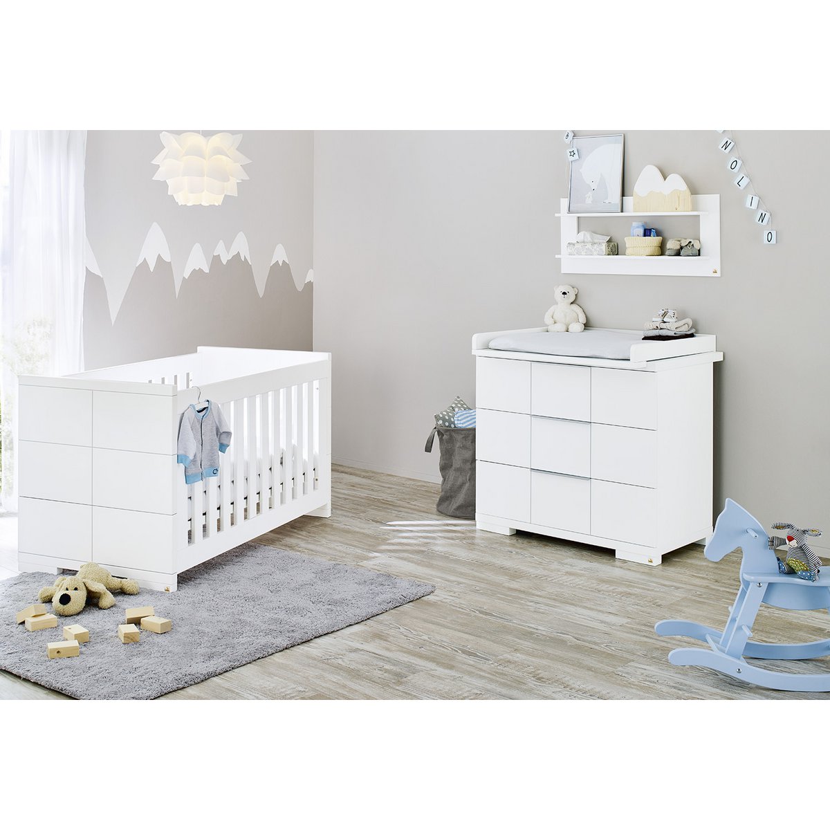 Startset 'Polar' breed
2 delen: ledikant, brede commode